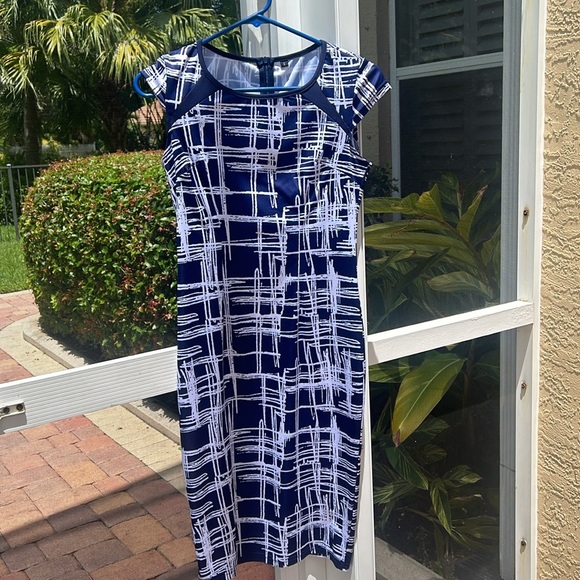 Ladies Blue White Bodycon Stretch MIDI Casual Dress Like New Zip back sz S - Picture 6 of 17
